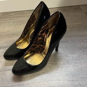 Black Pumps, Size 6